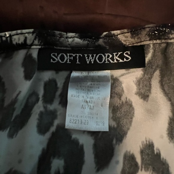 3/$15 Soft Works Animal Print Top - Picture 4 of 4